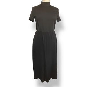 Tash & Sophie Dress Black Midi Pleated‎ Short Sleeve Size Large NWT